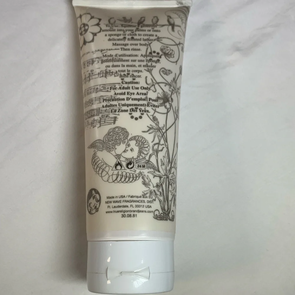 NWOT ~ True Religion 6.7 oz / 200 ml Shower Body Wash‎ for Women
